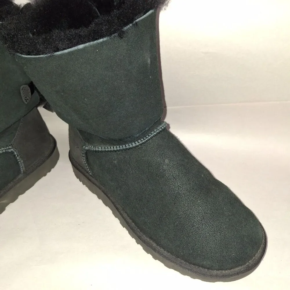 UGG Australia Bailey Bow II Women's Black Sheepskin Boots Size 8
